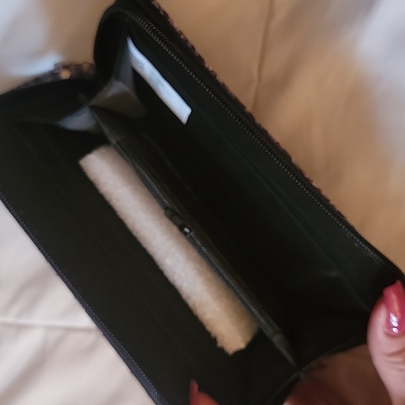 Wallet - Picture 2 of 4